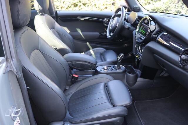 Mini Electric Mini Yours 33 kWh (Pano Sportleder Navi/Camera Carplay HarmanKardon HeadUp Keyless Led 17InchLMV Pdc V+A)