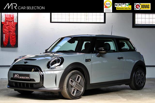 Mini Electric Mini Classic 33 kWh | Apple Carplay | Parkeersensoren achter | NL auto | 1e eigenaar | BTW |