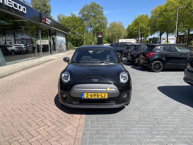 Mini Electric Mini MINI Yours 33 kWh | Leder | Premium Audio | Panoramadak | Camera | SOH 96.2% |