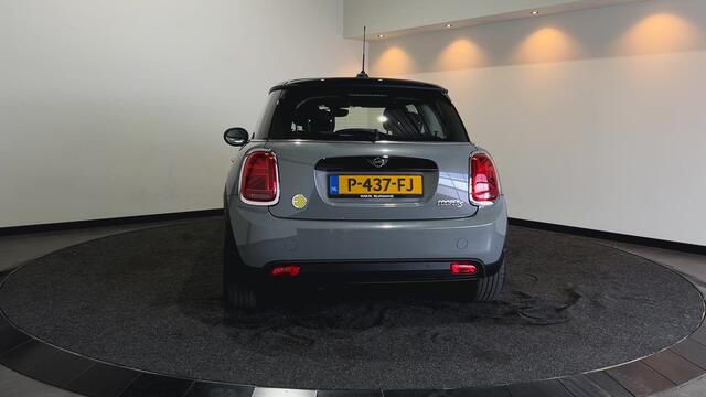 Mini Electric Mini Essential 33 kWh Navigatie | LED | Autom. airco