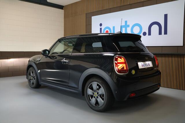 Mini Electric Mini Cooper SE 33 kWh LED/Airco/Navi Plus/Apple CarPlay/Sfeer/DAB/16"