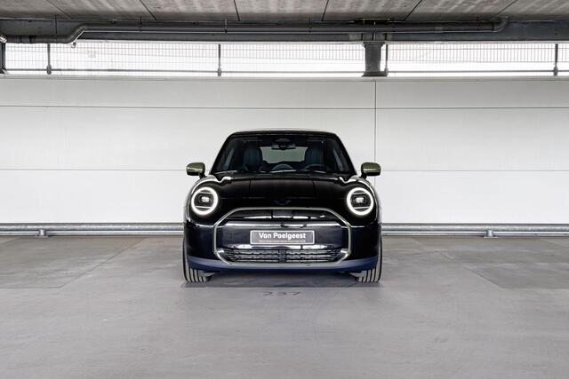 Mini Electric Cooper 3-deurs Cooper SE Paul Smith Ed. XL 54.2 kWh | Paul Smith Edition | 18 Inch Night Flash Spoke black
