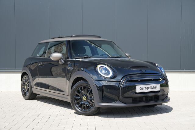 Mini Electric Mini MINI Yours 33 kWh - Pano - Stoelverwarming - Camera - Keyless - LED - H&K - Rijklaar