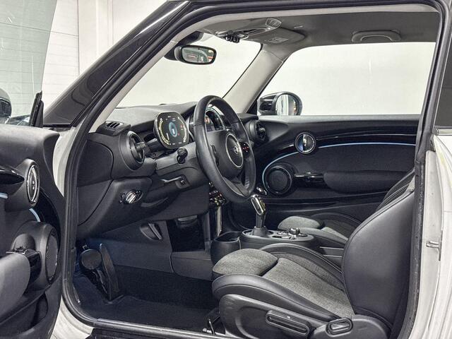 Mini Electric 3-Deurs Classic | Stuurwielverwarming | Driving Assistant | Stoelverwarming |