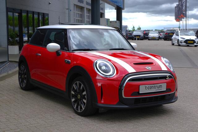 Mini Electric Mini MINI Yours 33 kWh 184 PK, Leder, Panoramadak, Navigatie, Stoelverwarming