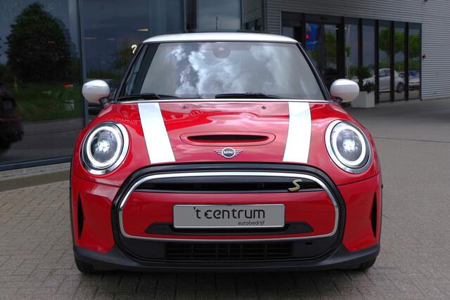 Mini Electric Mini MINI Yours 33 kWh 184 PK, Leder, Panoramadak, Navigatie, Stoelverwarming