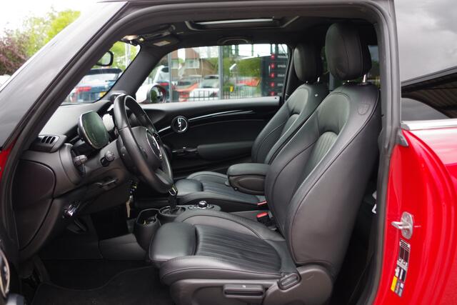 Mini Electric Mini MINI Yours 33 kWh 184 PK, Leder, Panoramadak, Navigatie, Stoelverwarming