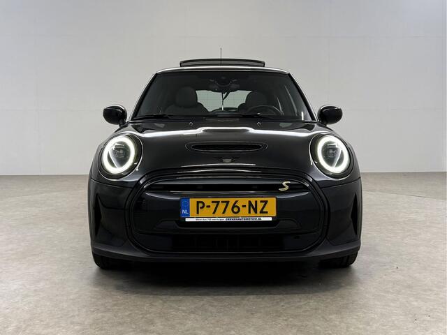Mini Electric Cooper S Camden Plus Edition 33 kWh | Snelladen | SOH 92% | Pano | H/K | Sfeer | LED | Navi | Clima | NAP