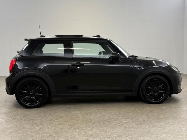 Mini Electric Cooper S Camden Plus Edition 33 kWh | Snelladen | SOH 92% | Pano | H/K | Sfeer | LED | Navi | Clima | NAP