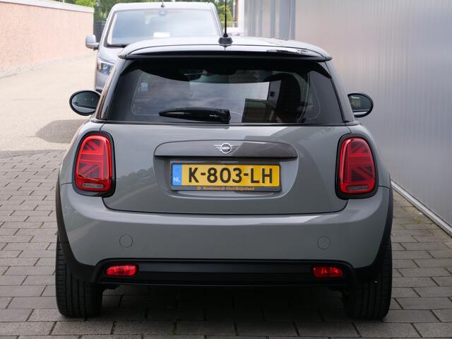 Mini Electric Mini Basic 33 kWh Automaat LED / Climate Control / Navigatie / SOH 95 %