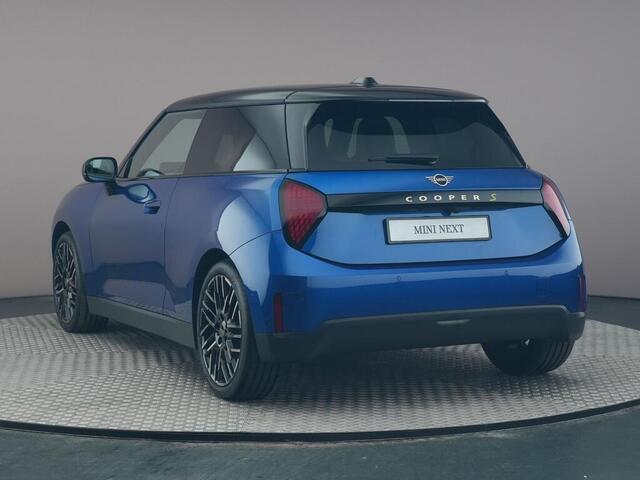 Mini Electric Cooper SE Favoured 54.2 kWh Pakket M | Panoramadak | Stoelverwarming | Head-up display |