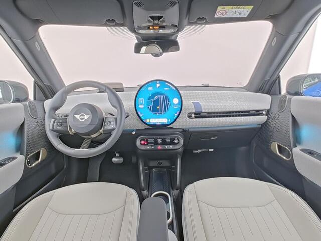 Mini Electric Cooper SE Favoured 54.2 kWh Pakket M | Panoramadak | Stoelverwarming | Head-up display |