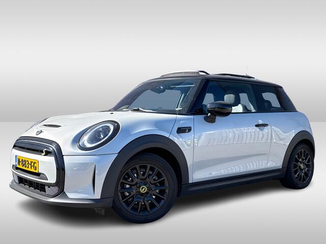 Mini Electric MINI Yours 33 kWh / Panoramadak / Leder / Keyless / 17'' / CarPlay / Navigatie / Stuur+Stoelverwarming / Cruise Control / LED Koplampen