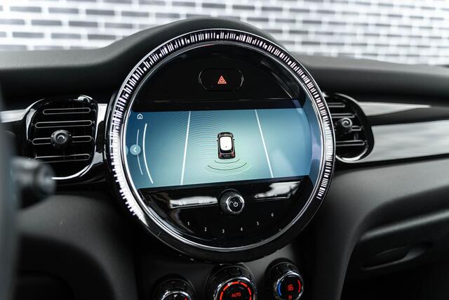 Mini Electric Business Edition 33 kWh | Two-Tone | Snelladen mogelijk | Navigatie | Parkeersensoren | Lichtmetalen Velgen 16 inch | Alarm