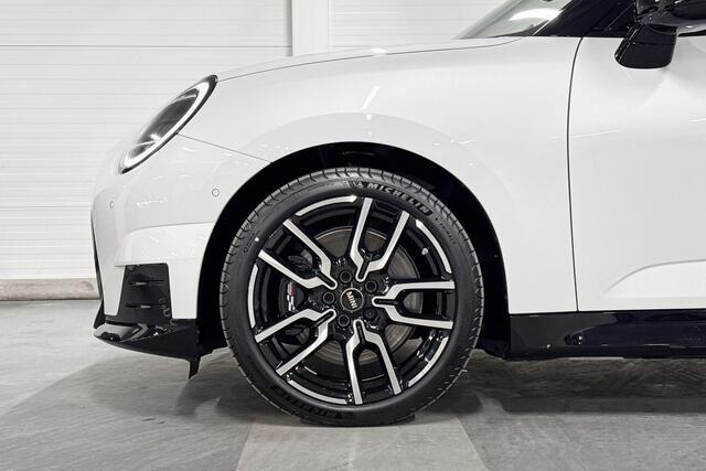 Mini Electric Cooper 3-deurs Cooper SE | John Cooper Works uitvoering | Pakket M | 18" JCW Lap Spoke 2-tone