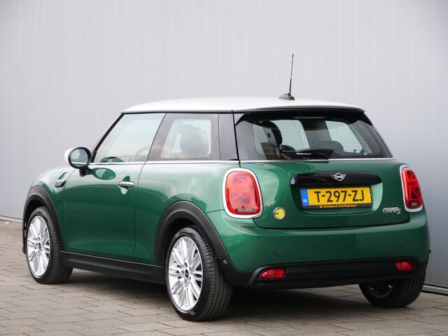 Mini Electric Mini Classic 33 kWh Automaat Stoelverwarming / LED / Navigatie / SOH 96,0 %