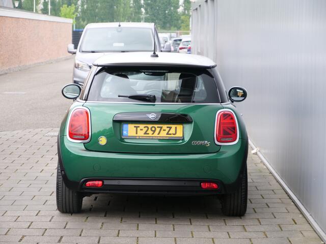 Mini Electric Mini Classic 33 kWh Automaat Stoelverwarming / LED / Navigatie / SOH 96,0 %
