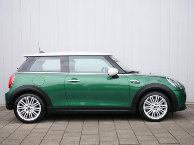 Mini Electric Mini Classic 33 kWh Automaat Stoelverwarming / LED / Navigatie / SOH 96,0 %