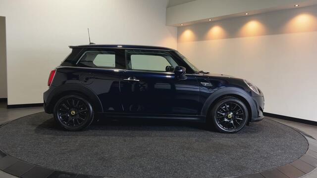 Mini Electric MINI Electric Collection 33 kWh | Head-up Display | Achteruitrijcamera | Digitaal dashboard | Soh (batterijcheck) Waarde 93,1 %