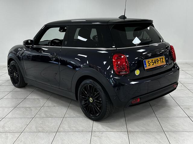 Mini Electric MINI Yours 33 kWh NAVIGATIE | PARKEERSENSOREN ACHTER | LICHTMETALEN VELGEN | CLIMATE CONTROL