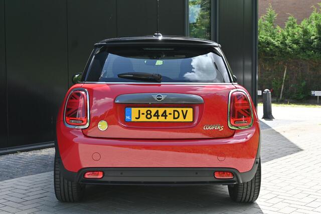 Mini Electric Yours 33 kWh Pano, H&K, Head up, full option