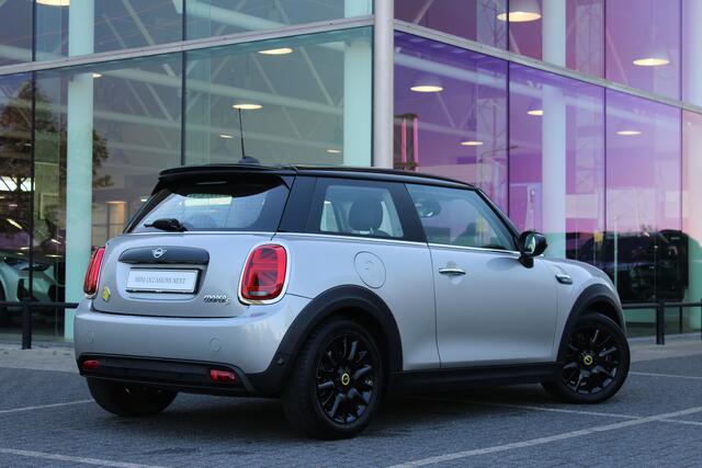 Mini Electric Classic / Sportstoelen / LED / Stoelverwarming / Cruise Control / Navigatie