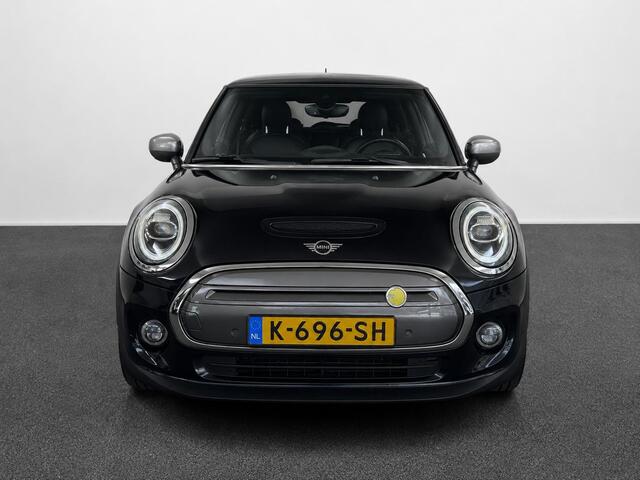 Mini Electric Charged 33 kWh Panoramadak Harman Kardon Camera Leder Navigatie Professional Cruise Control Head Up Display Bluetooth
