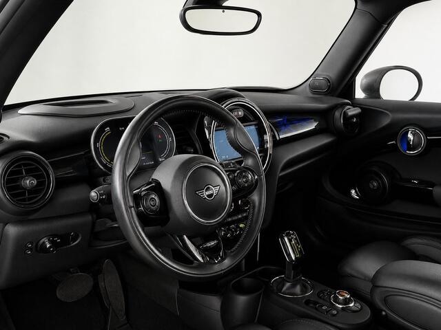 Mini Electric Charged 33 kWh Panoramadak Harman Kardon Camera Leder Navigatie Professional Cruise Control Head Up Display Bluetooth