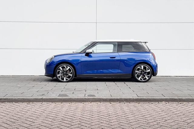 Mini Electric Cooper 3-deurs Cooper SE Classic M 54.2 kWh | 18 Inch Slide Spoke 2-tone