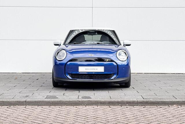 Mini Electric Cooper 3-deurs Cooper SE Classic M 54.2 kWh | 18 Inch Slide Spoke 2-tone