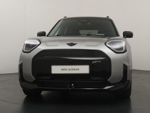 Mini Electric Aceman SE John Cooper Works Trim | Pakket L