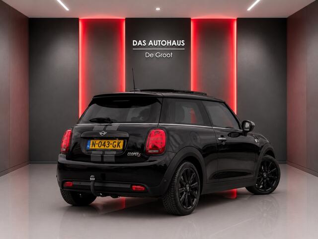 Mini Electric Mini Cooper SE Yours | H&K | Pano | Leer | Camera | Trekhaak | Navi | LED