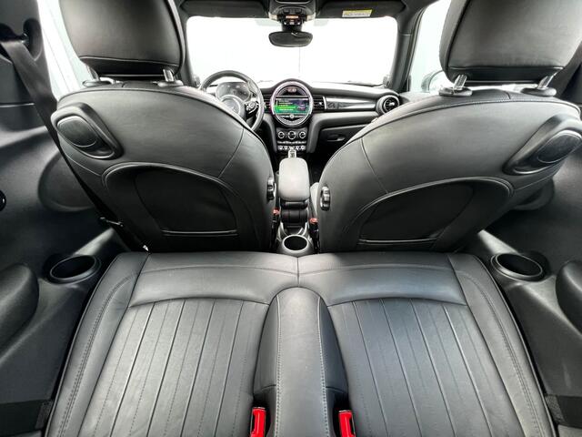 Mini Electric Mini Cooper SE Yours | H&K | Pano | Leer | Camera | Trekhaak | Navi | LED