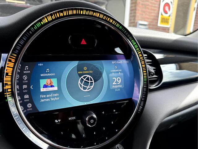Mini Electric Resolute Edition 33 kWh SOH 94.8, Camera, App Connect, 17''Lmv