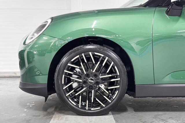 Mini Electric 3-Deurs Cooper SE Favoured | Pakket XL | Harman/Kardon | Stuurwielverwarming | Head-Up Display |