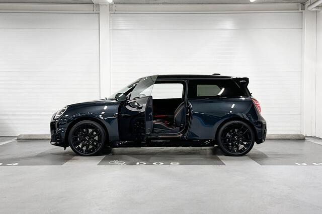 Mini Electric 3-Deurs Cooper SE John Cooper Works | Pakket XL | Panoramadak | Head-Up Display | Harman/Kardon