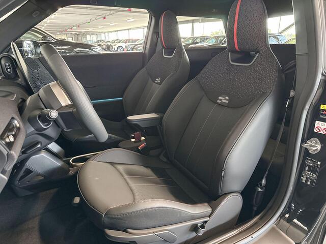 Mini Electric Cooper 3-deurs Cooper SE John Cooper Works M 54.2 kWh | 18 Inch JCW Lap Spoke 2-tone | Meer MINI Weken 4000