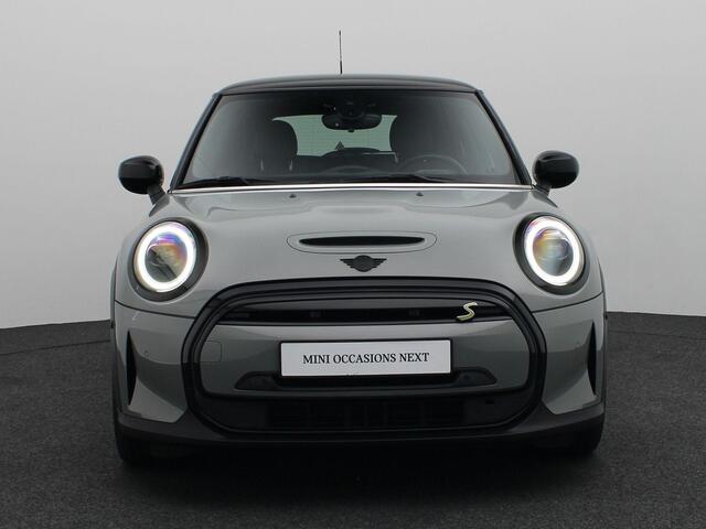 Mini Electric Business Edition 33 kWh | Sportstoel | Stoelverwarming | Driving Assistant Plus | Achteruitrijcamera |