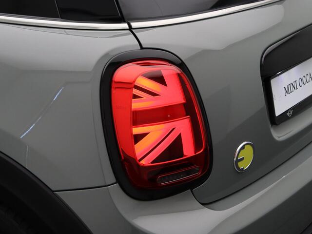 Mini Electric Business Edition 33 kWh | Sportstoel | Stoelverwarming | Driving Assistant Plus | Achteruitrijcamera |