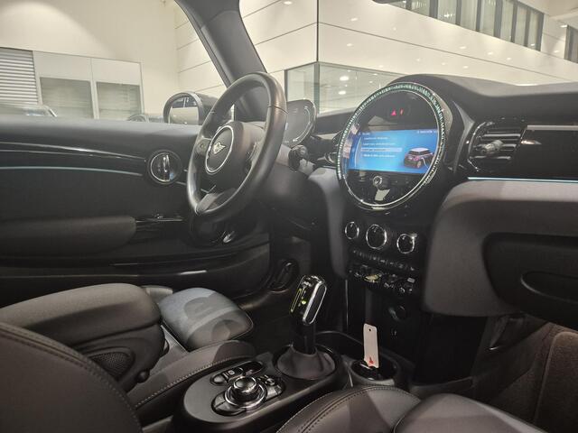 Mini Electric MINI Electric 33 kWh Navigatie | Leder interieur | Comfort stoelen | Apple/ Andriod | Dealer onderhouden |