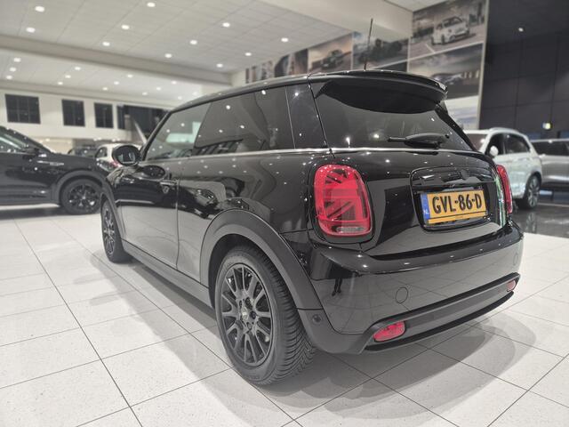 Mini Electric MINI Electric 33 kWh Navigatie | Leder interieur | Comfort stoelen | Apple/ Andriod | Dealer onderhouden |