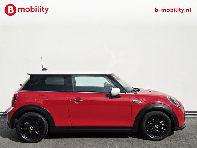 Mini Electric Camden Edition 33 kWh Warmtepomp SOH 99% Snelladen NL Auto! | Sportstoelen | Stoelverwarming | LED | Driving Assist. | DAB