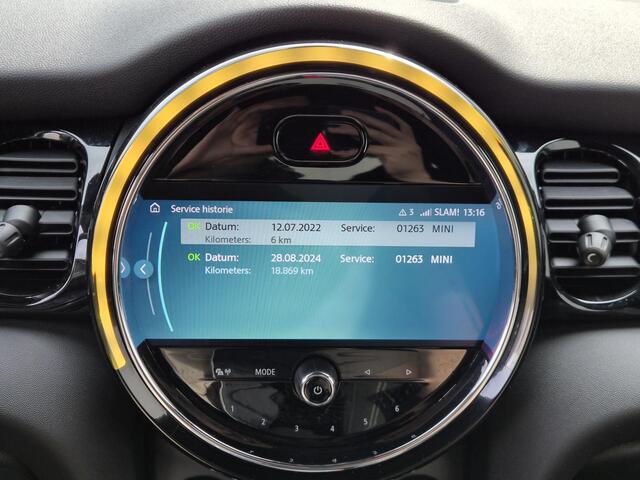 Mini Electric Classic 33 kWh / SOH 96% / Dealer onderhouden / Stoelverwarming / Achteruitrijcamera / CCS snelladen / Cruise control / Appel Carplay Android Auto / Climate control / Parkeersensoren voor en achter / – foto 9