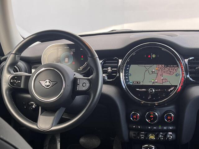 Mini Electric Cooper SE 33 kWh / Dealer onderhouden / Accu SoH 100 % / Leder / CCS snel laden / Navigatie / Apple Carplay Android / LM wielen & All Season banden / – foto 2
