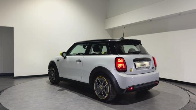 Mini Electric MINI Yours 33 kWh | SOH 95,3% | Panoramadak | Voorstoelen verwarmd | Apple CarPlay - Android Auto – foto 5