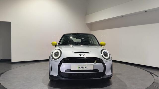 Mini Electric MINI Yours 33 kWh | SOH 95,3% | Panoramadak | Voorstoelen verwarmd | Apple CarPlay - Android Auto – foto 8