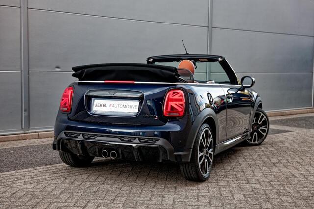 Mini John Cooper Works Mini Cabrio 2.0 S JCW Pack 18" LM velgen, digitaal dash, Leren bekleding, enz
