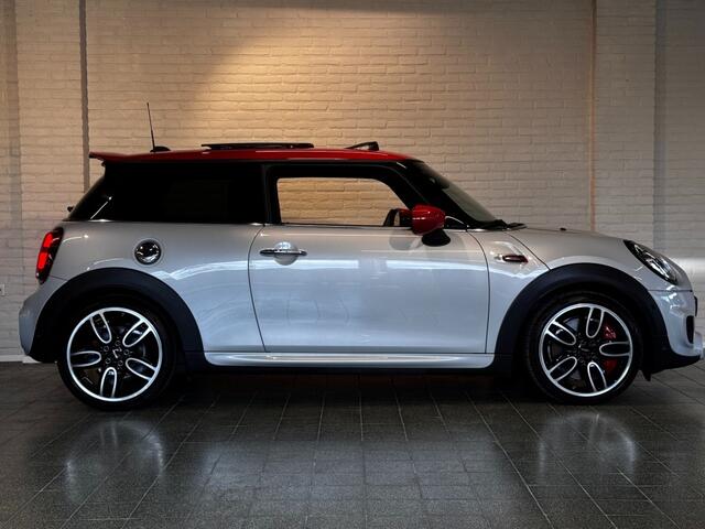 Mini John Cooper Works 2.0 JCW 231pk Pano Camera ACC Keyless HUD Harman Kardon 18 inch