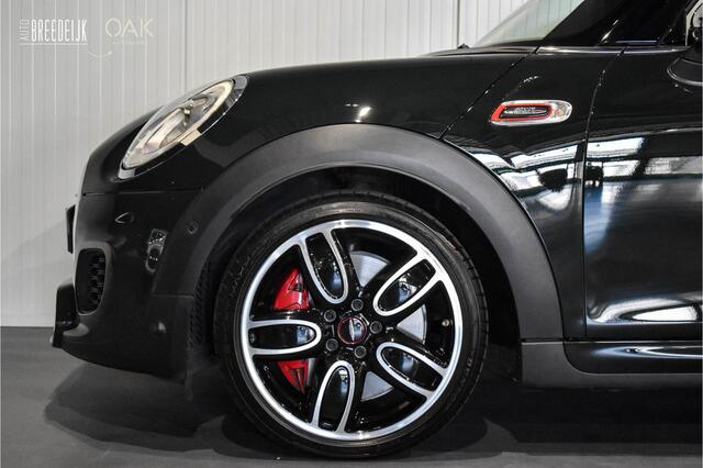Mini John Cooper Works Mini 2.0 Chili F1 Aut. | Navigatie | Lounge Leder | H&K | PDC | 18"LM | Rebel Green