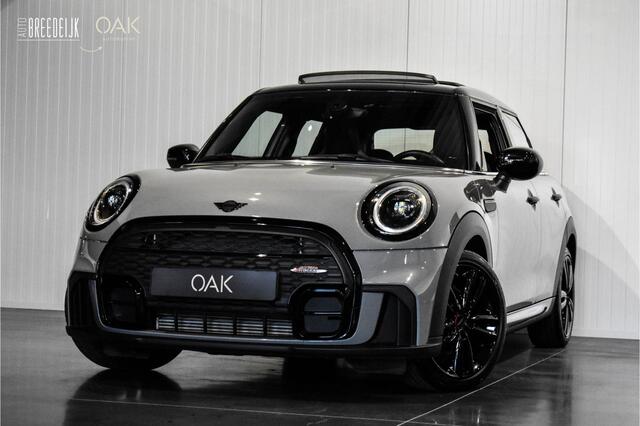 Mini John Cooper Works Mini 1.5 Aut. | JCW-Trim | Navigatie | Panorama | Head-Up | Camera | 17"LM | 5-Deurs | Moonwalk Grey